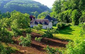 Maison Sarrazac Is A Year Round Luxury Property Offers Every Modern Amenity One Could Dream Of In A Holida French Countryside Places To Visit Beautiful Places