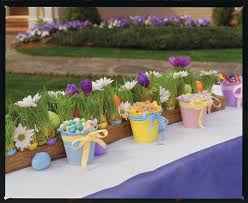 A little known fact is our very own ruth langsford is queen of the easter table! 40 Easter Table Decorations And Centerpieces For Spring Southern Living