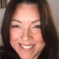 Lesley Doran's Instagram, Twitter & Facebook