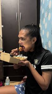 Batang Nahulog sa Kanal: Dikit ng Takoyaki