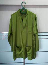 Kuning keemasan melambangkan kebesaran, otoritas dan kemegahan. Baju Melayu Hijau Lumut Women S Fashion Clothes Others On Carousell