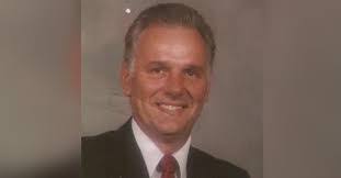 Roger Hostetler's Instagram, Twitter & Facebook