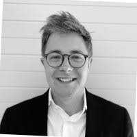 Julian Foster's Instagram, Twitter & Facebook