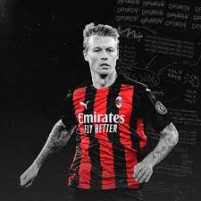 Last modified on fri 12 mar 2021 00.31 est. Simon Kjaer S Renaissance In Milan Breaking The Lines