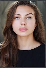 Caitlin Carmichael's Instagram, Twitter & Facebook