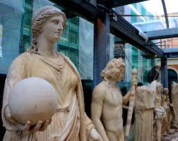 Dal caveau del museo archeologico di Napoli alle sale delle mostre ...