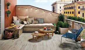 Come Arredare Il Terrazzo Grande Casafacile Nel 2020 Terrazza Arredamento Arredamento Giardino D Inverno Idee Giardino Terrazzo