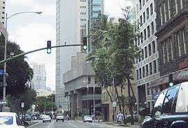 The building design was initially met with controversy as hawaii residents were concerned about the effect skyscrapers would have on the landscape. First Hawaiian Bank Has Headquarters That Floats Honolulu Star Advertiser