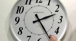 Quindi, per chi utilizza ancora gli orologi tradizionali bisogna che spostiate avanti di un'ora gli orologi. Stop All Ora Legale Dal 2021 Il Parlamento Europeo Approva La Legge Oggi Treviso News Il Quotidiano Con Le Notizie Di Treviso E Provincia Oggitreviso