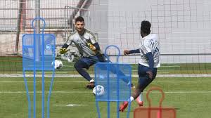 Wie ist die aktuelle situation in bayern und wo bekomme ich. Foto Melihat Latihan Bayern Muenchen Di Tengah Wabah Virus Corona Kumparan Com