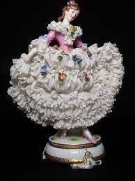 During the rise of romanticism during the 19th century, the city of dresden was an important artistic center of saxony, attracting many porcelain makers. 272 Dresden Germany Porcelain Lace Figurine Of Lady Jan 23 2010 Auctions Neapolitan In Fl Dresden Porcelain Porcelain Art Porcelain Dolls
