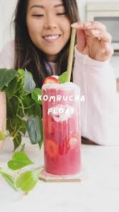 This is your sign to grab some @brave_robot and make a kombucha float 🍺  #amsrcooking #asmr #summer #vegan #dairyfree #veganrecipes #drinktok