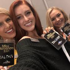 If you've been around, this is a nostalgia post. If you're new here, this  is some “Annika Lore” and part of my speed painting origin story ✨ In June  of 2019, I