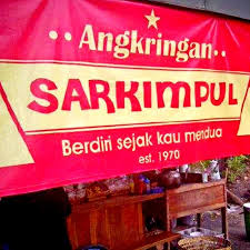 Kedai kopi yang diberi nama warkop kak jokowi ini menggratiskan seluruh menu hanya dengan mengucapkan selawat nabi untuk pengunjung muslim dan untuk non muslim hanya dengan senyuman. Unik Lucu Dan Kreatif Nama Nama Warung Ini Bikin Mesem Kaskus