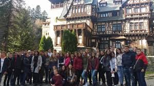 The city was pushed to oblivion during the second world war, when many of gura humorului's jewish residents were forcefully sent to concentration camps scattered all over europe. Elevi Ai Colegiului Alexandru Cel Bun Din Gura Humorului In Excursie Pe Valea Prahovei