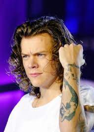 Plus, we'd love to see an edgier, more modern spin on prince eric's. Best Harry Pics On Twitter Harry Styles Photos Prince Hair Harry Styles Pictures