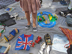 Vide Grenier A Domicile Wikipedia