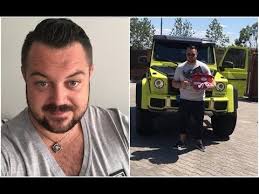 Mercedes g, který vjel do protisměru, podle informací tn.cz patřil janu kočkovi mladšímu z kolotočářského klanu. O Tom Ze Jan Kocka Mladsi 28 Nebyl Loni 28 Zari Kdy V Protismeru Havaroval Na Dalnici D11 Str Youtube