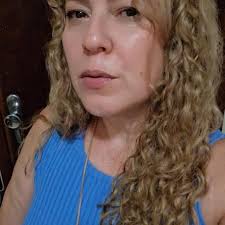 Só podia estar vindo de um ser do sexo oposto! Pq nem posso falar que um  cara desse é homem, pra não falar coisa pior. Só quem é mãe de verdade vai