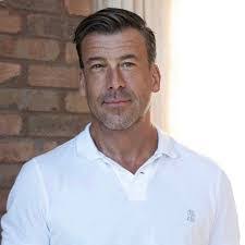 Brian Barlow's Instagram, Twitter & Facebook