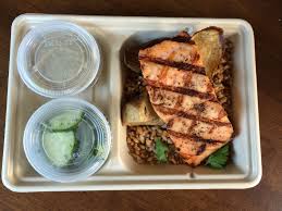 5 Healthy Meal Delivery Services In Seattle Taste Tested Healthy Meal Delivery Service Food Delivery Healthy Food Delivery