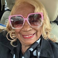 Y'all probably don't think Fish and Grits go together but I do !! It's good