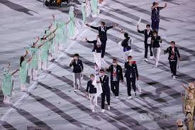 Jun 05, 2021 · 【now新聞台】中國科網巨頭騰訊高層日前指部分短片平台的內容影響用戶心智，形容是「豬飼料」。短片分享平台抖音母公司字節跳動就指，騰訊污名化短片行業，言論極其傲慢和不公允。 é¨°è¨Šç›´æ'­æ±äº¬å¥§é‹é–‹å¹•ä¸­è¯éšŠé€²å ´åˆ‡ç•«é¢éŒ¯éŽä¸­åœ‹éšŠæƒ¹çœ¾æ€' å…©å²¸ é‡é»žæ–°èž ä¸­å¤®ç¤¾cna