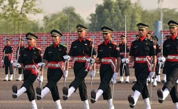 NDA academy in Nagpur students preparing with study material and mock tests