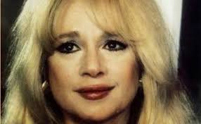 Συγκλονίζει η άριελ κωνσταντινίδη με την αποκάλυψη της. Ariel Kwnstantinidh Me Thn Boygioyklakh Synde8hka San Na Htan H Mama Moy