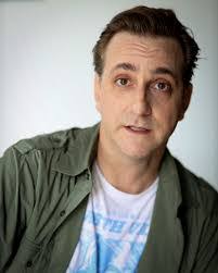 Annie Upton's Instagram, Twitter & Facebook