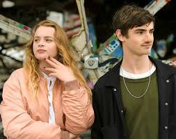 Please allow us few days (up to 1 week) to get back to you. Viel Gefuhl Hinter Der Coolen Rapper Maske Schulertexte Badische Zeitung