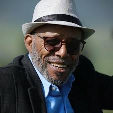 Nin Deema (feat. Magi Harun)