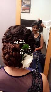 Hairbun Indian Wedding Hairstyles Floralbun Messybun Hairstyles Indian Wedding Hairstyles Hair Styles Side Bun Hairstyles