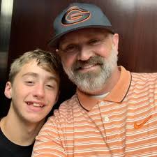 Ben Lofton's Instagram, Twitter & Facebook