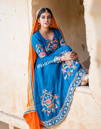 New Collection Of Stylish Neck Designer Punjabi Salwar Suits