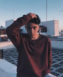 Know famedstar luciano spinelli info such as his biography, wiki, body statistics, height, weight, hair luciano spinelli is an italian famed star who is best known as a content creator on tiktok. Luciano Spinelli Sfondi Stile Immagini