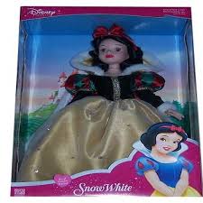 Only 1 available and it's in 1 person's cart. Upc 040686010863 Brass Key Princess Royal Holiday Series Snow White Porcelain Keepsake Doll Upcitemdb Com