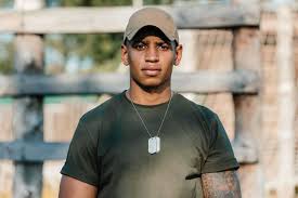 Tattoos below the knees or elbows must be smaller than the size of the soldier's palm with fingers extended. Us Army Tattoo Policy All You Need To Know 2021 Information Guide