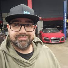 Goodbye, Pizza Cat It is with a heavy heart and a full belly that we say  goodbye to Pizza Cat, the pizzeria that brought purr-fection to every pie.  Known for its quirky