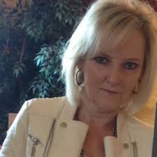 Susan Tillotson (@sbtkisses)