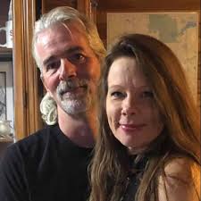 Can anyone provide any guidance, she has a curve that won't straighten out  and the sticks that I'm trying to use to hold her upright aren't strong  enough. Please provide tips!