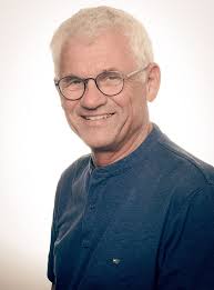 Achtsamkeits- und Meditationslehrer:in