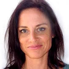 Holly Blanton's Instagram, Twitter & Facebook