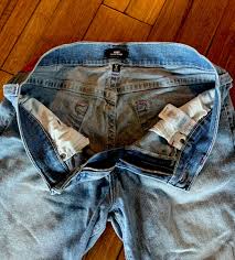 True Religion Ricky Row Seat Size 36 Pink Stitch/Logo Knee High Crop Faded  Jeans