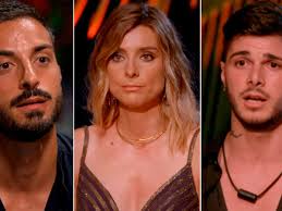 Sandra Barneda llama la atención a Borja por su pregunta a Napoli