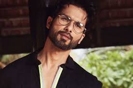10:06 mr brawny 598 269 просмотров. Shahid Kapoor To Play Karna In Rakeysh Omprakash Mehra