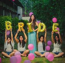 Indian Weddings Creative Wedding Idea Indian Bride Bridesmaid Photoshoot Bride Photoshoot Indian Wedding Photography Poses