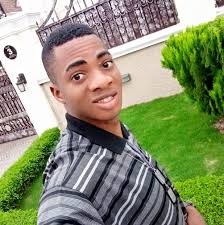 🚨 BREAKING NEWS🚨 Meet Ghana's youngest doctor, Dr. Kwaku Boakye Gyamfi,  who has made history by earning his medical degree at just 22 years old!  His brilliance and dedication didn't go unnoticed