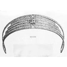 Only White Diamonds For This Art Deco Tiara From The 20 S Of The Last Century By The French Maison Aucoc With Vintage Tiara Sparkle Jewelry Beautiful Jewelry
