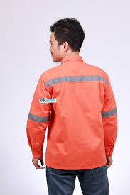 Jika anda mencari desain baju tambang, kami adalah perusahaan yang tepat karena sudah berpengalaman dalam pembuatan baju dengan desain baju yang safety untuk di pakai di area. Desain Baju Kerja Dan Konveksi Seragam Baju Kerja Konveksi Baju Kelas Terbaik 0856 333 0071